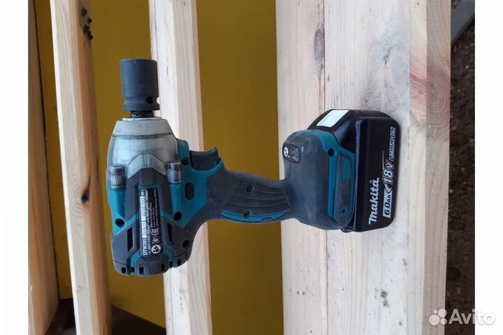 Аккумуляторный гайковерт Makita DTW285Z