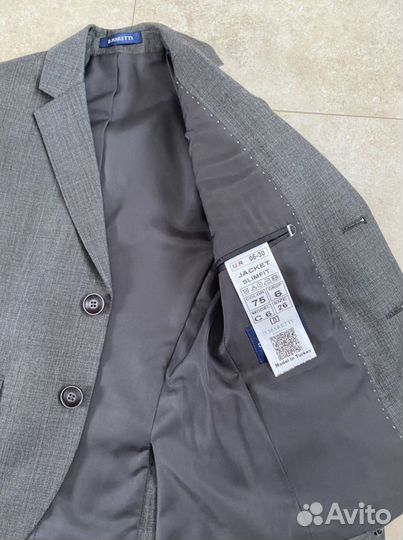 Костюм тройка