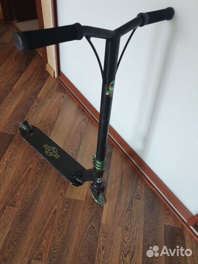 Трюковой самокат