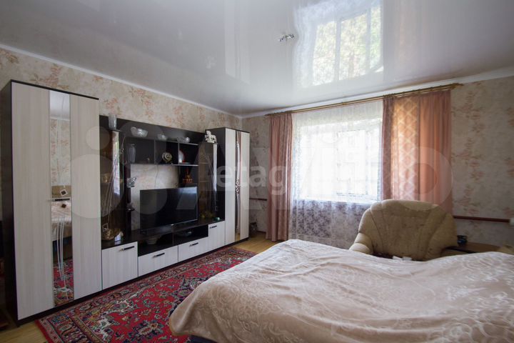 Дом 217 м² на участке 12,3 сот.