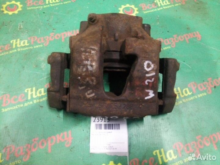 Суппорт передний правый Mercedes W210