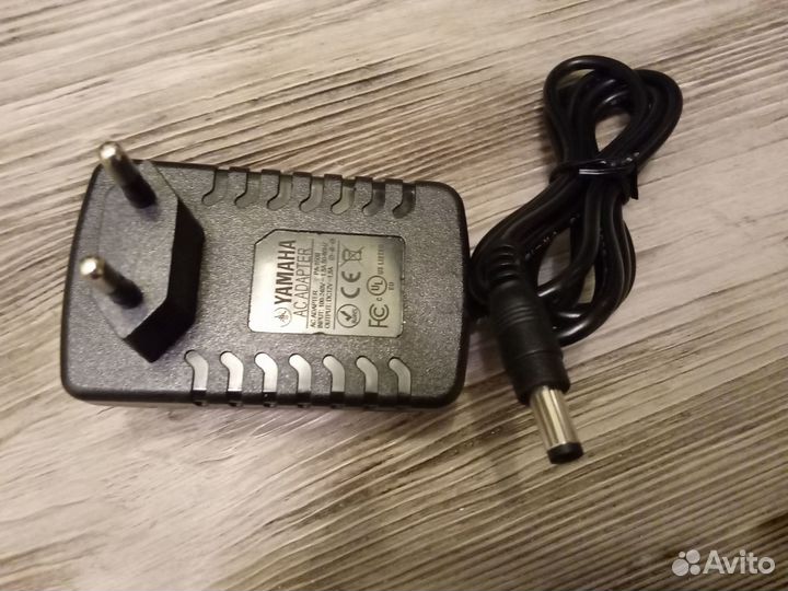 Блок питания Yamaha P-140 (PA-150B 12V 1.5A)