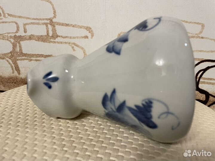 Молочник гжель. В хорошем состоянии