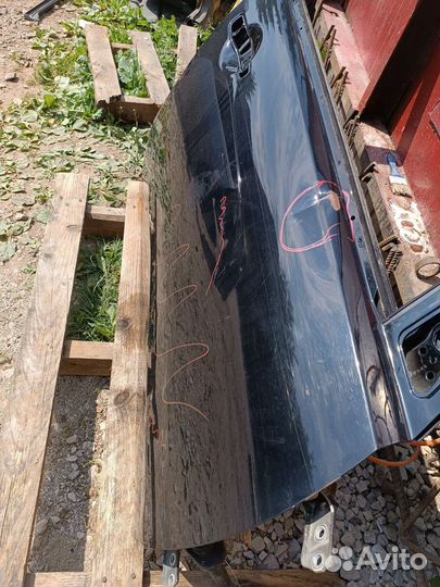 Передняя правая дверь Mitsubishi Galant 9