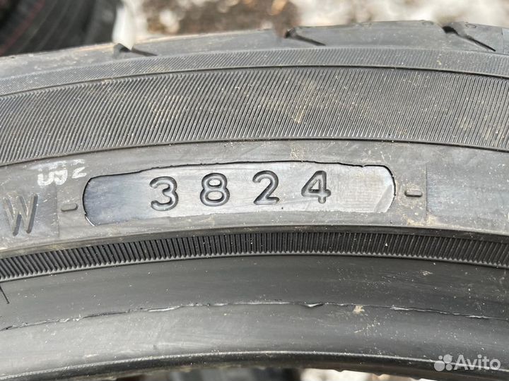 Yokohama Advan Sport V107 245/40 R20 99Y