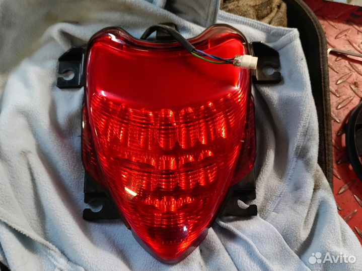 Задний фонарь Suzuki Boulevard M109r