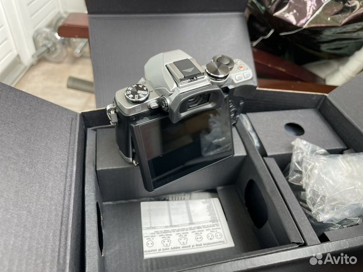 Фотоаппарат Olympus OM-D E-M10