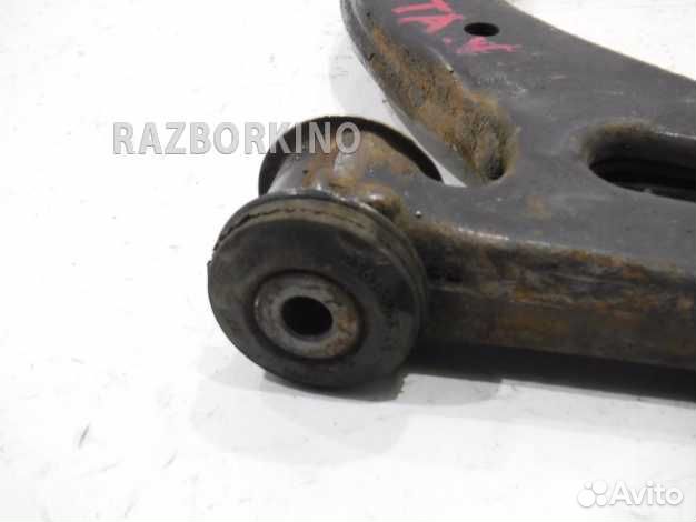 Рычаг передний левый нижний