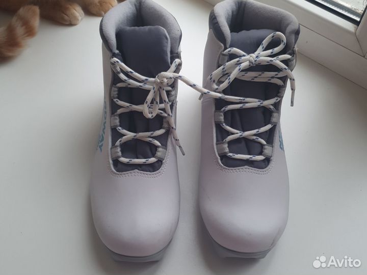 Лыжные ботинки 38р