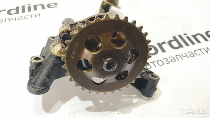 Насос масляный Volkswagen Bora седан 1.6 AVU 2002