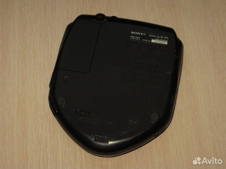 Sony Discman D 173 CD плеер (на запчасти)