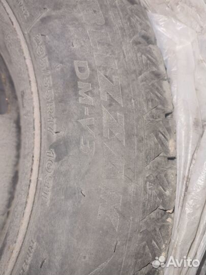 Bridgestone Blizzak DM-V3 235/55 R17 103T