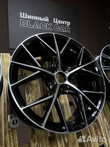 Replay 8x18/5x114,3 ET34 D67,1 KI347 BKF