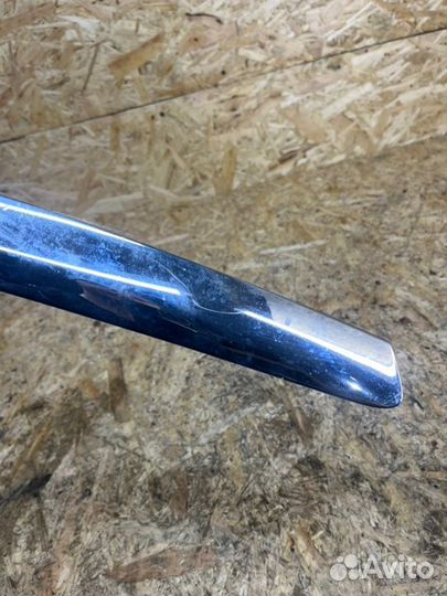 Молдинг капота Ford Focus 2 2010