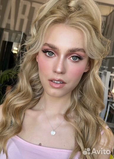 Макияж и прическа