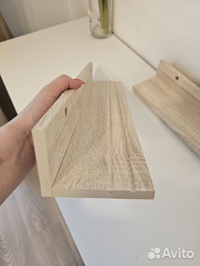 Полка для картин