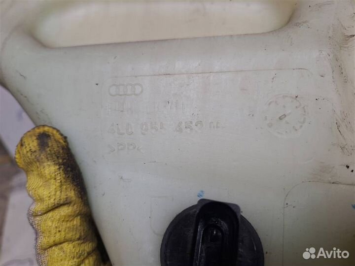 Бачок омывателя лобового стекла Audi Q7 2005