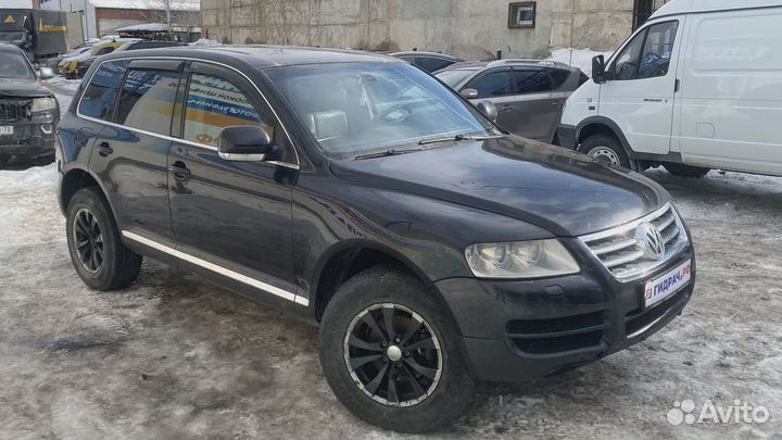 Блок предохранителей Volkswagen Touareg (GP) 7L093