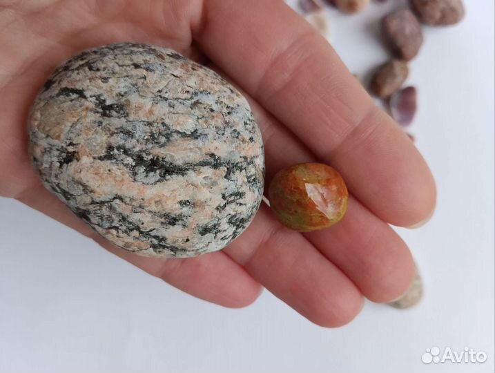 Декоративные морские камушки и ракушки