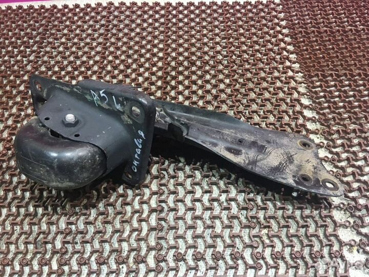 Рычаг задний левый продольный Skoda Octavia