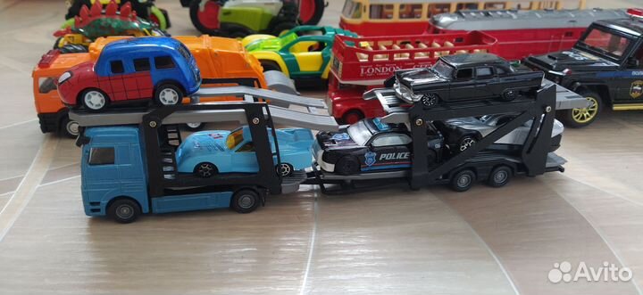 Машинки игрушки пакетом