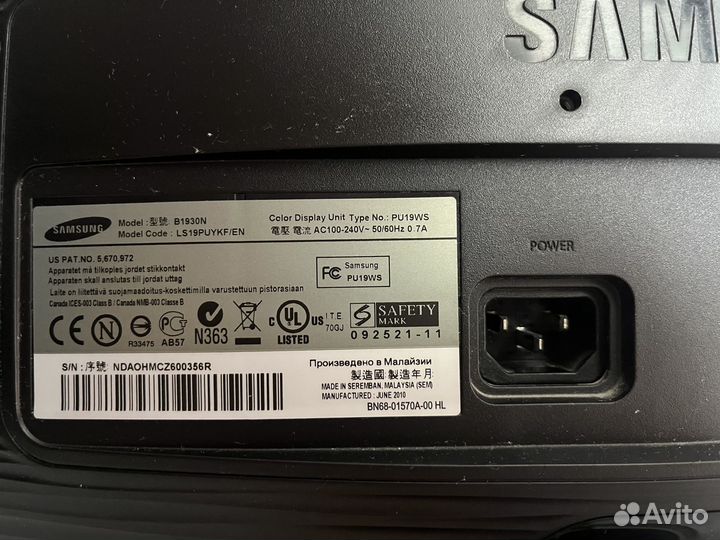 Монитор Samsung