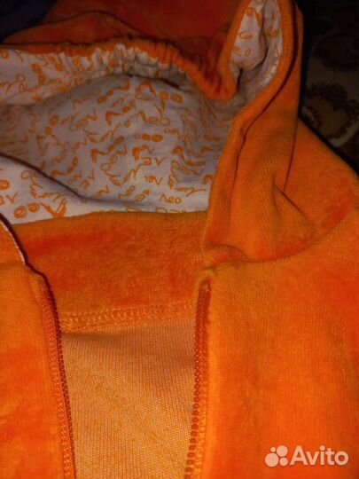 Костюм спортивный