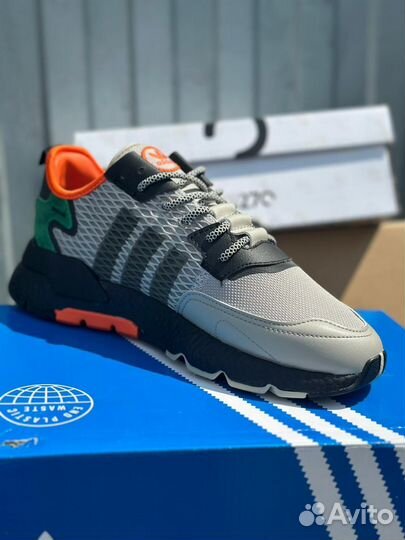Кроссовки adidas