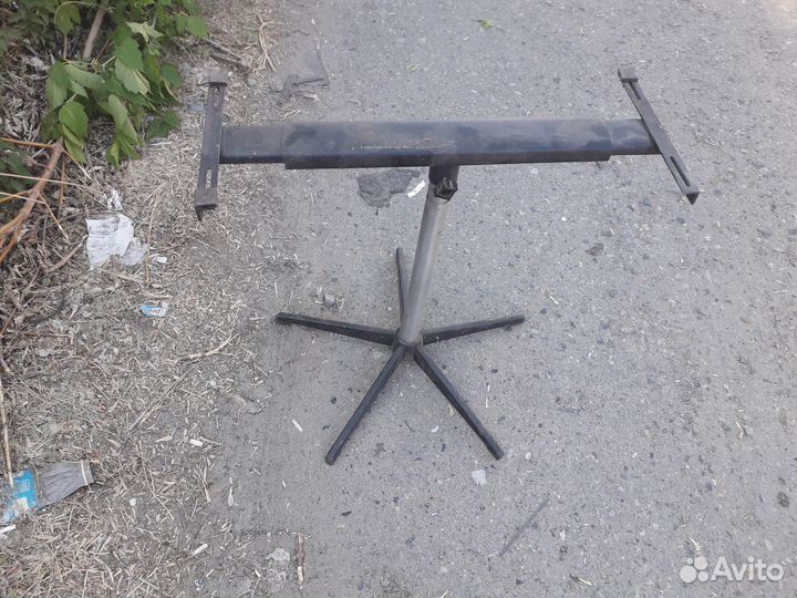 Подставка для телевизора