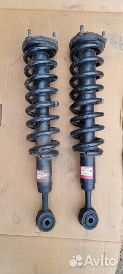 Амортизатор передний Toyota Land Cruiser 200