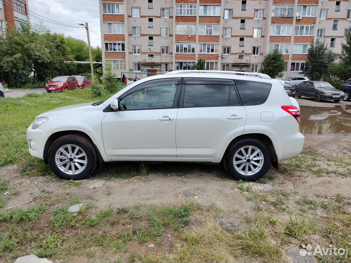 Toyota RAV4 2.4 AT, 2011, 212 000 км