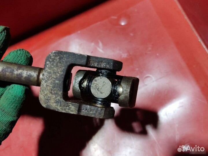 Кардан рулевой Volkswagen Golf 3