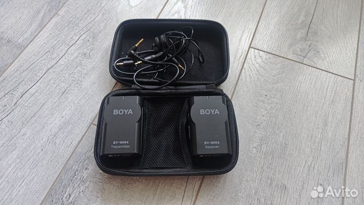 Беспроводной микрофон (радиосистема) Boya by-wm4