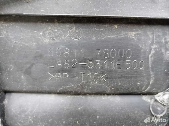 Дождевик (жабо) для Nissan Titan 1 668117S000