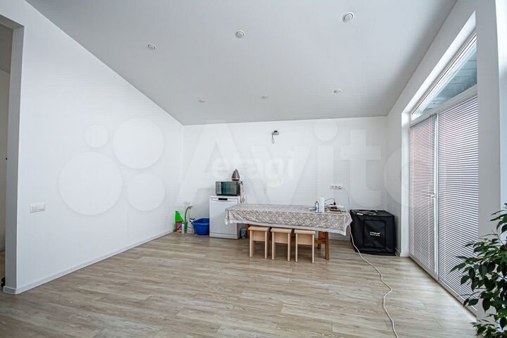 Дом 186,1 м² на участке 6 сот.