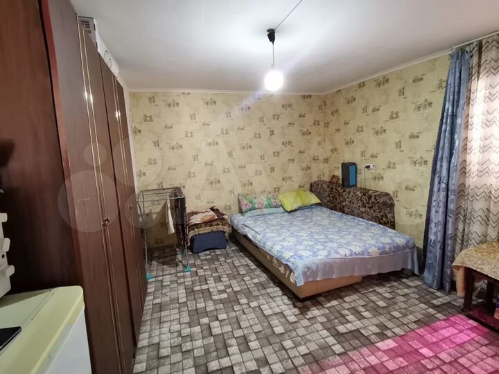 Дом 23,4 м² на участке 1 сот.