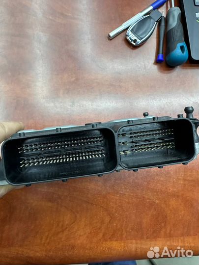 Блок управления двигателем Mercedes-Benz ME9.7 273