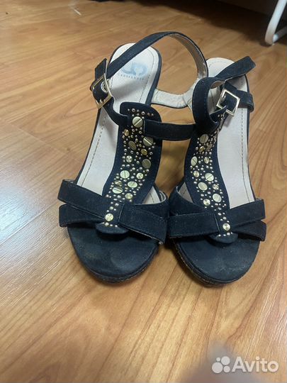 Босоножки женские 37 размер