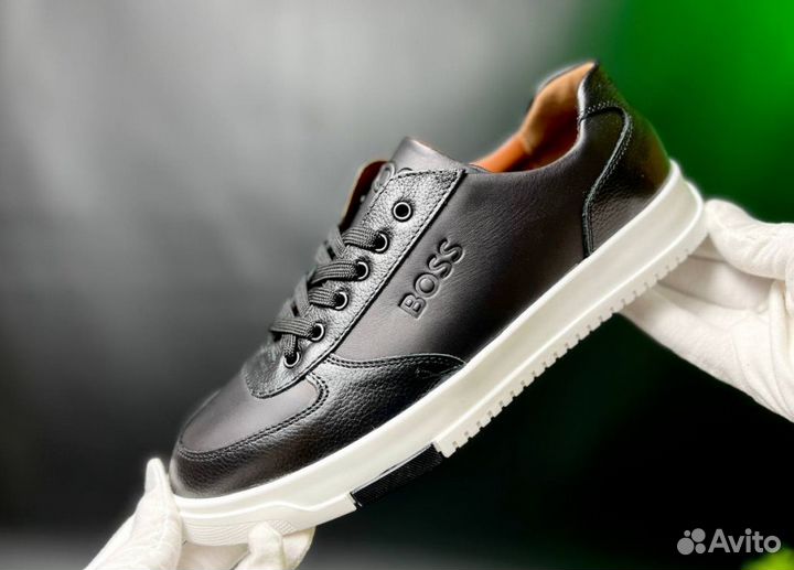 Кроссовки Boss удобные