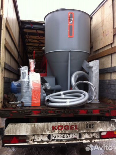 Смеситель вертикальный для комбикорма