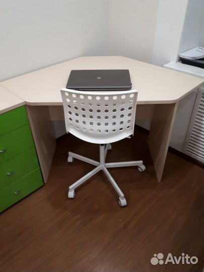 Стол, тумба, полка 