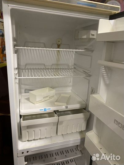 Холодильник бу стинол