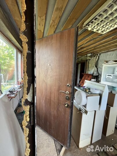 Металлическая дверь бу