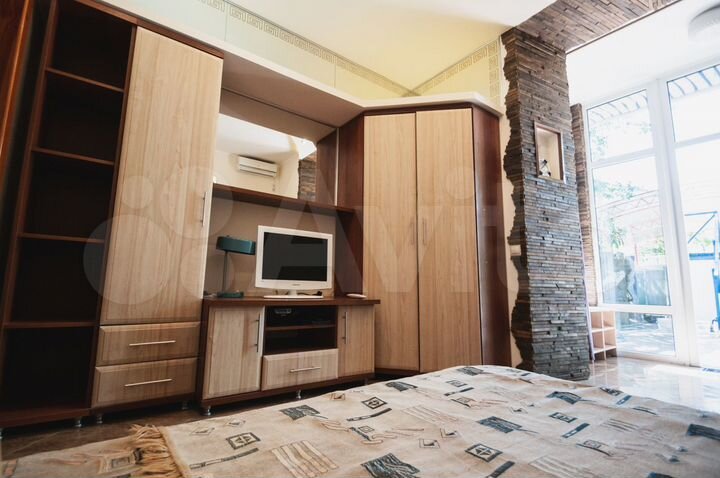 Дом 313 м² на участке 6 сот.