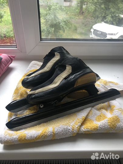 Конькобежные коньки viking