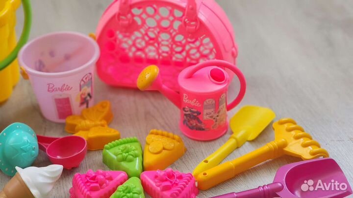 Большой набор для песочницы: ведра, лопатки, формы