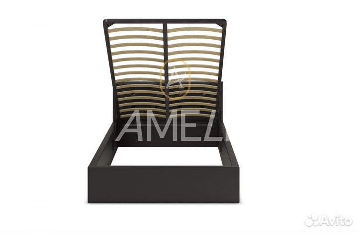 Кровать с матрасом