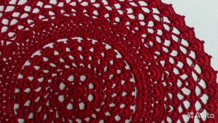 Ажурная салфетка крючком ручной работы