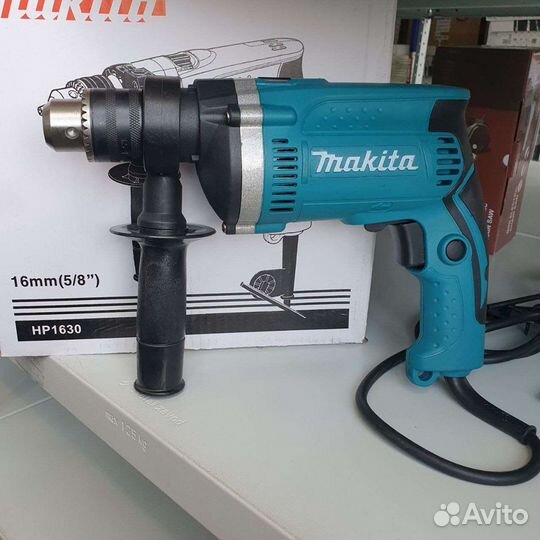 Ударная дрель makita