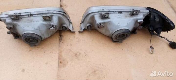 Фара Kia Sportage